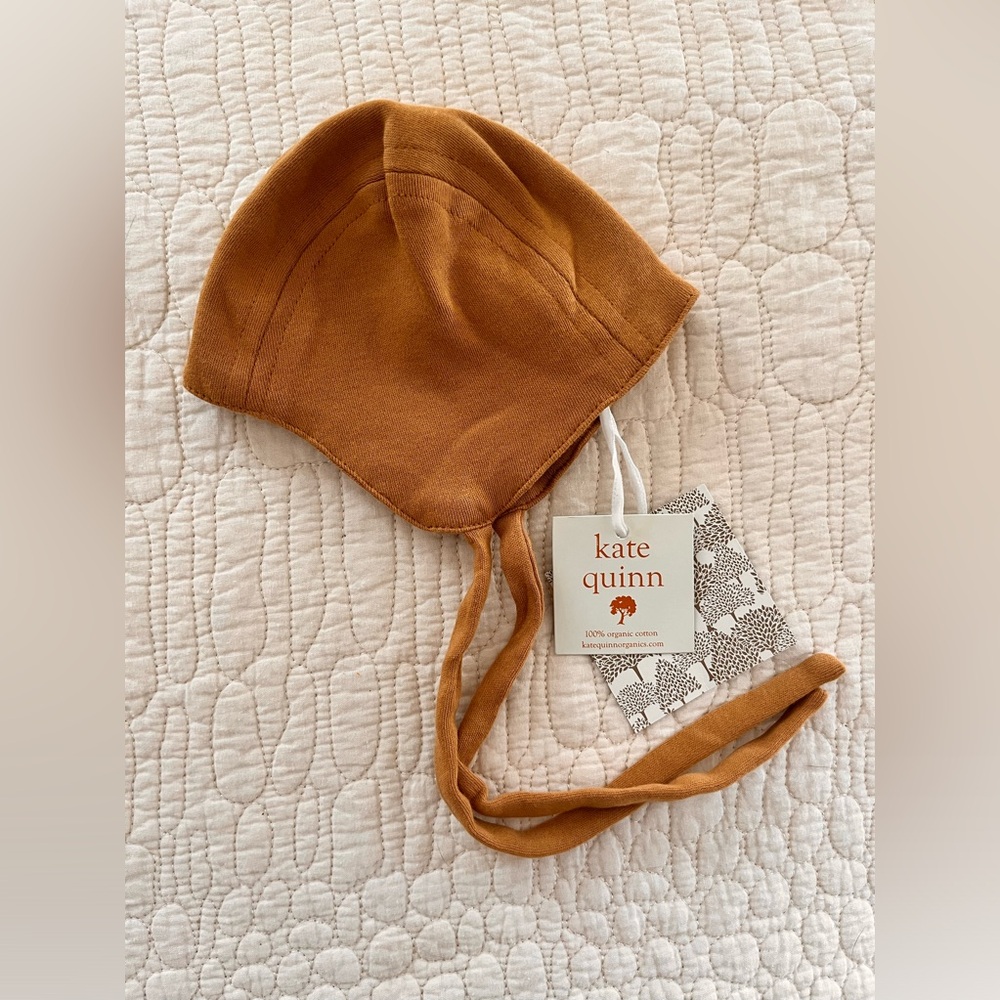 Kate Quinn flight hat